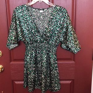 Silky print top w/ elastic smocking @ waist